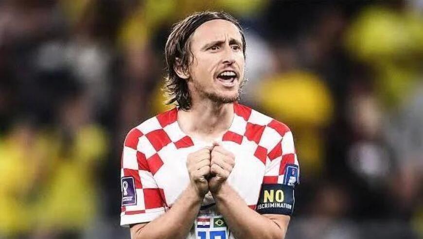 万项谈梅开二度：只能说运气比较好，赶上了这两个进球