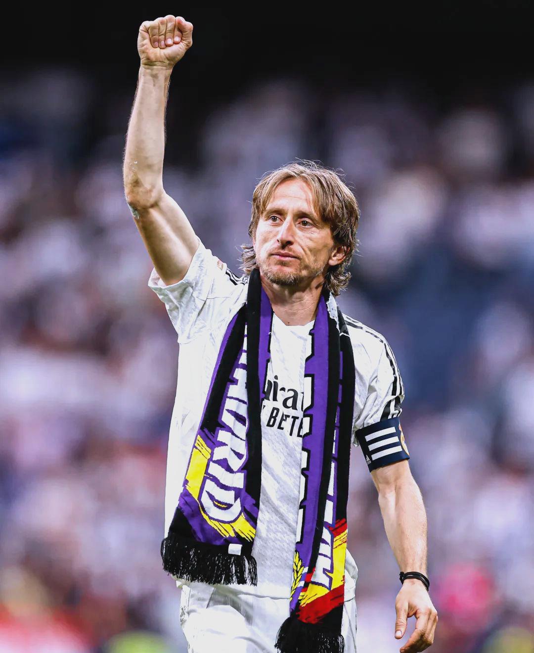 为国出战59场，于汉超收到退役纪念球衣