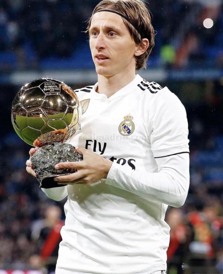 英超前瞻：利兹联连场不胜跌入降级区，维拉赛季客战成绩不佳